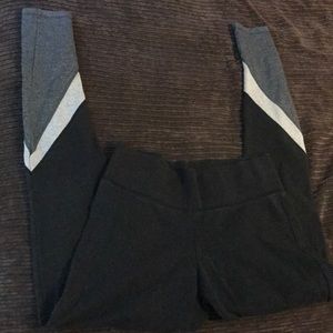 Victoria’s Secret Yoga/Sport leggings MAKE OFFER!